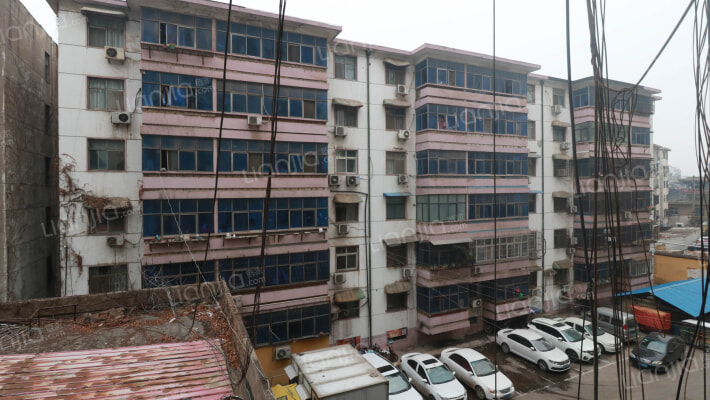 中房公司家属院外景图