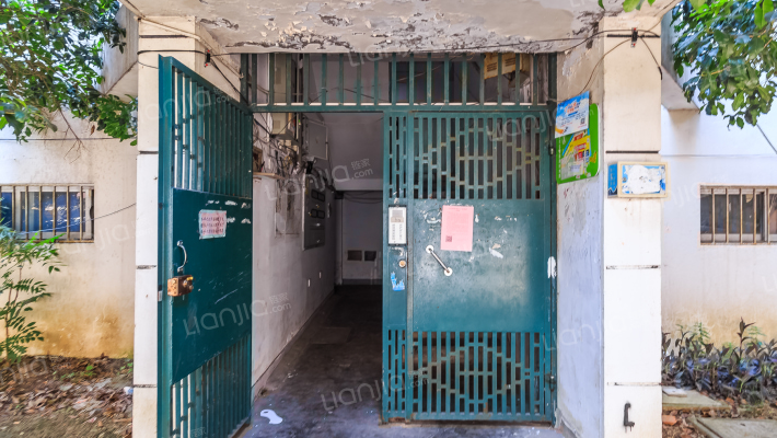 馨泰花苑外景图