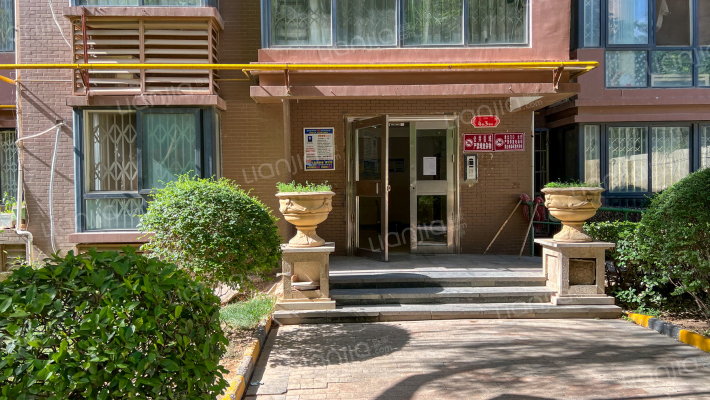 谭家花苑外景图