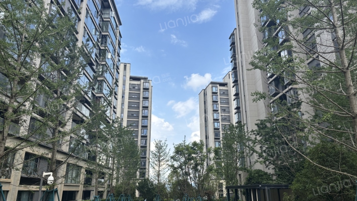 招商依云国际社区外景图