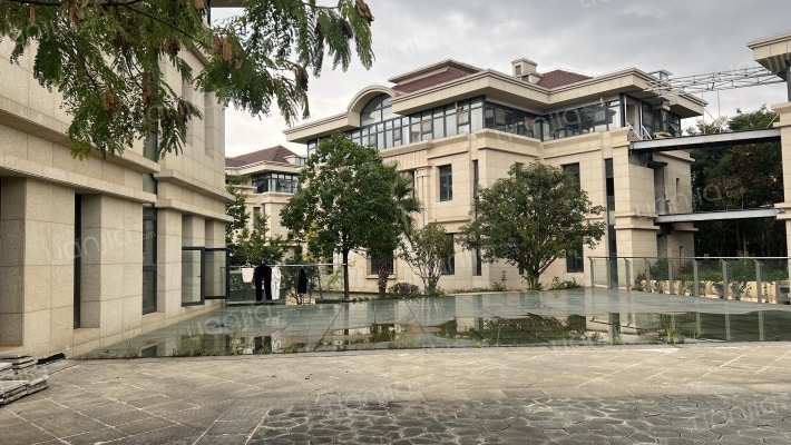 滇池传说苑外景图