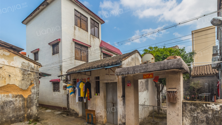 茶西圣堂三街外景图