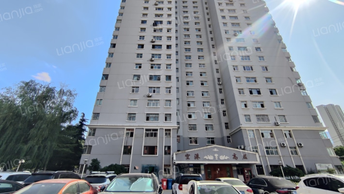 空港花园东航小区外景图