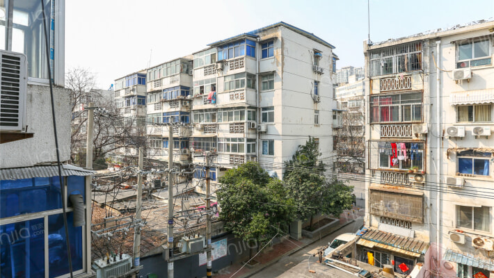 苏堤南村外景图