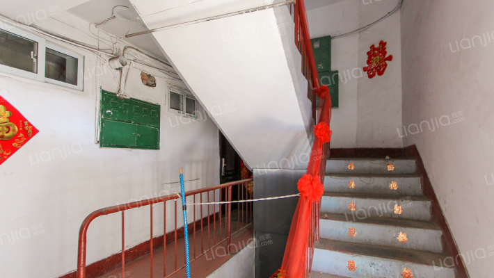 劳动服务公司宿舍外景图