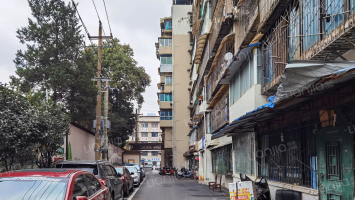 宝安花园院落外景图