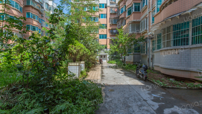 黔江小区外景图