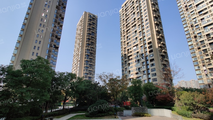 雍荣华庭外景图