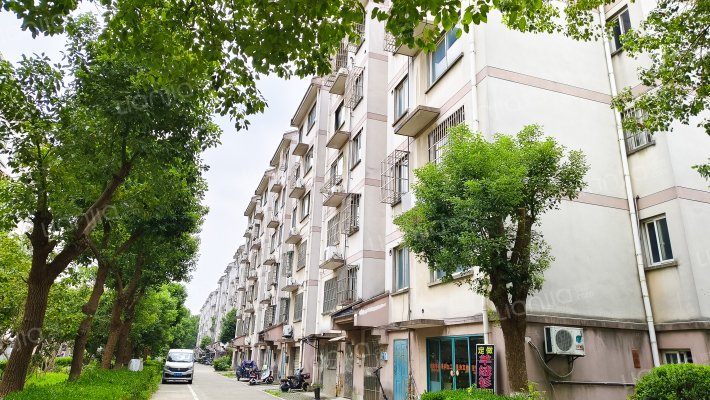 梅石小区外景图