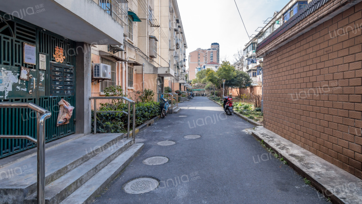 紫藤一村外景图