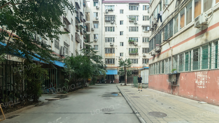 食品厂家属院外景图