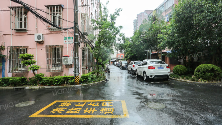 港驳小区外景图