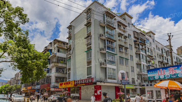 东曹小区外景图