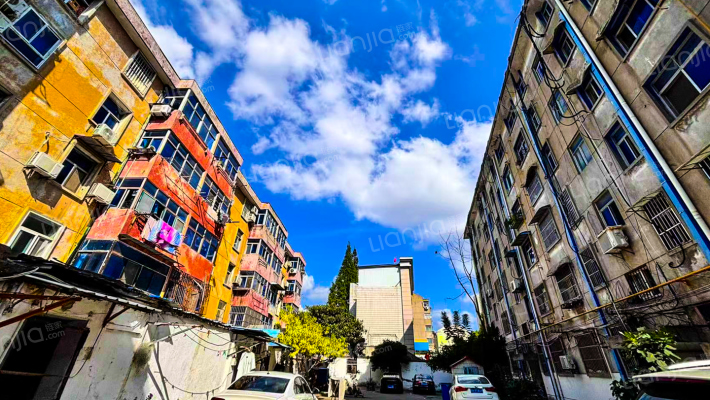 运河公司宿舍外景图