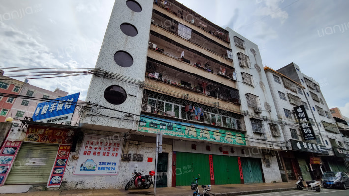 交通宿舍楼外景图