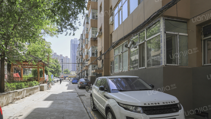 公交双西大院宿舍外景图