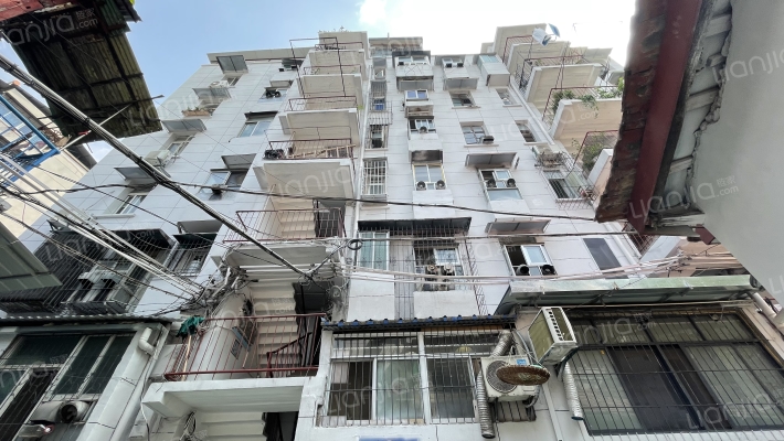 胶管厂宿舍外景图