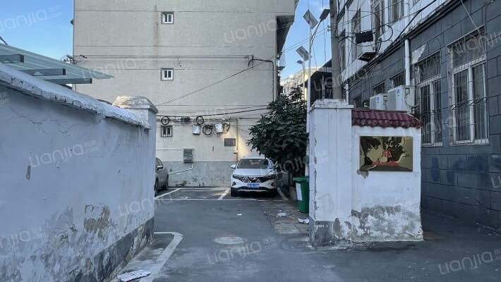 物质局宿舍楼外景图