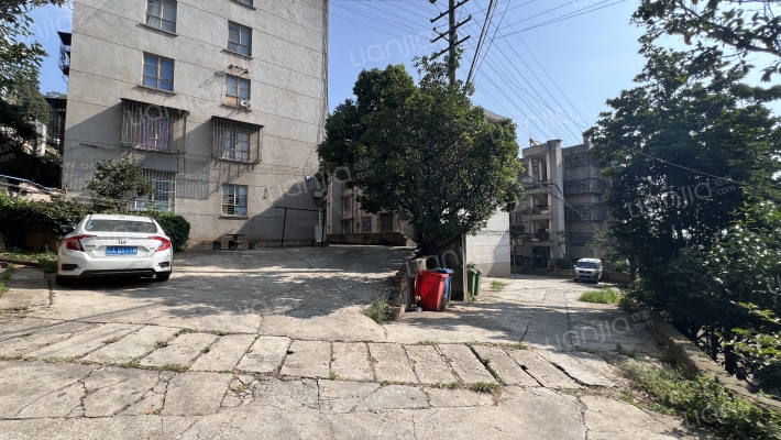 龙山矿小区外景图