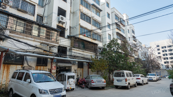 公园路13号院外景图