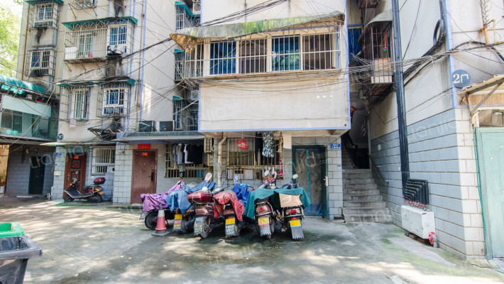 经济电视台宿舍外景图