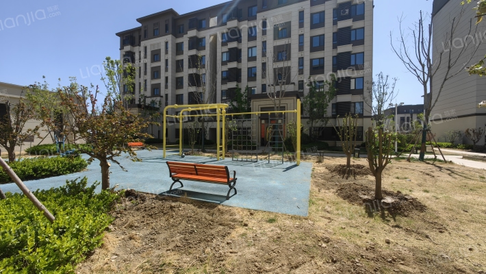 天铂泓园外景图