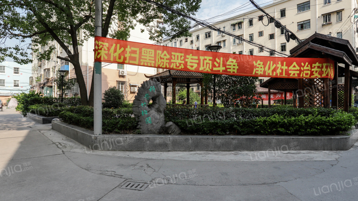 管弄三街坊外景图