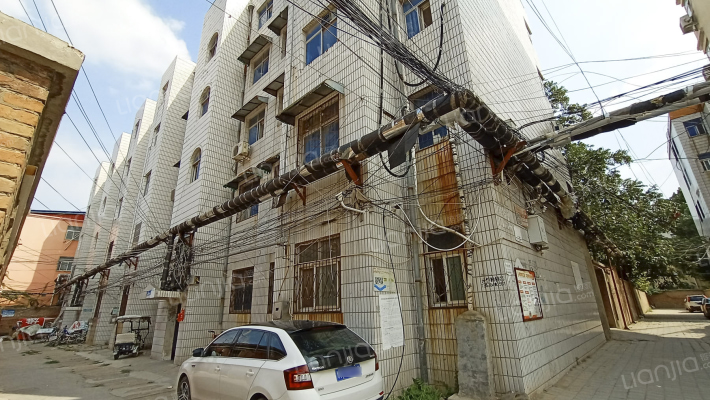 老林场家属院外景图