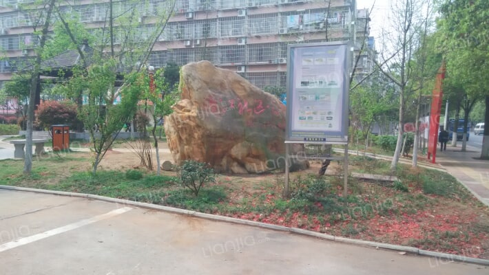 滨江小区外景图