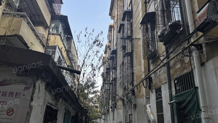 牛羊肉加工厂宿舍北区外景图