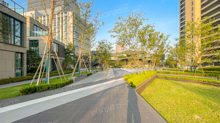 万科云汇中心外景图