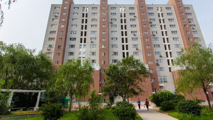 紫玉山庄外景图