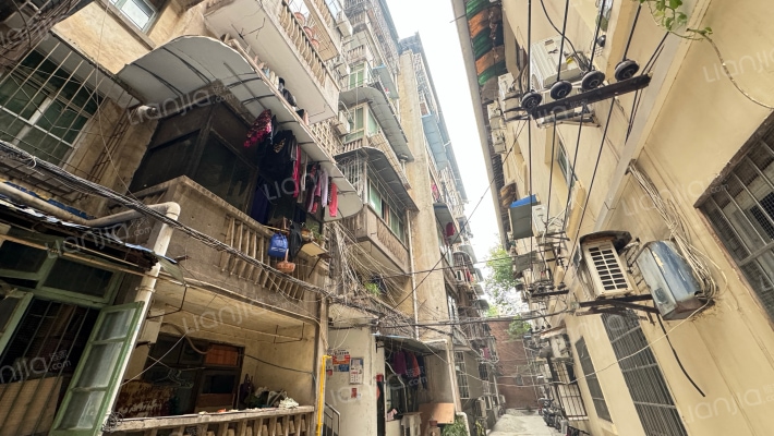 小龙坎正街221号附3号外景图