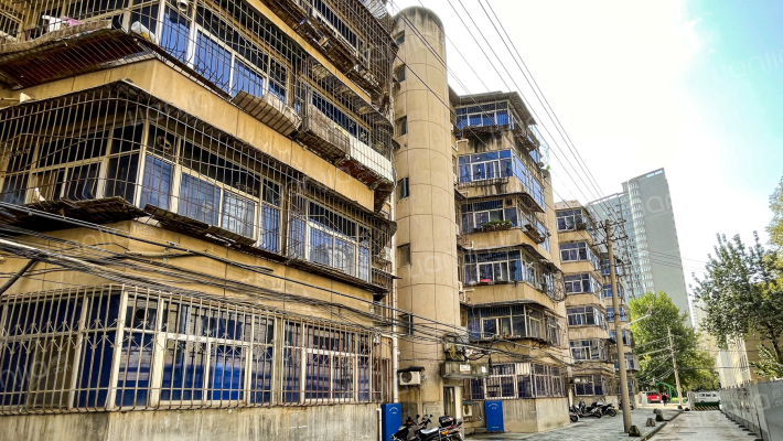 西安墙体材料研究院小区外景图