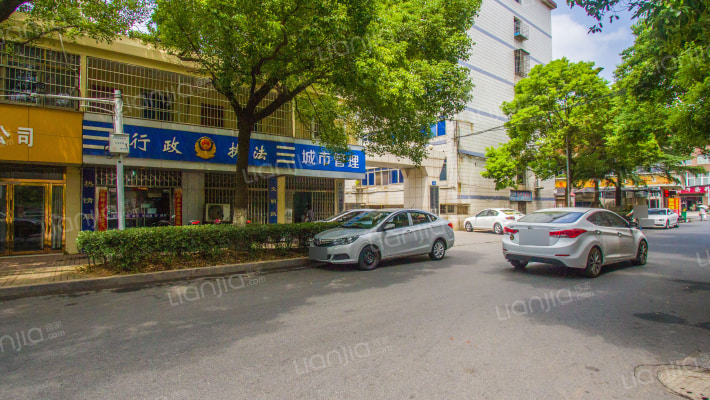 学院新居外景图