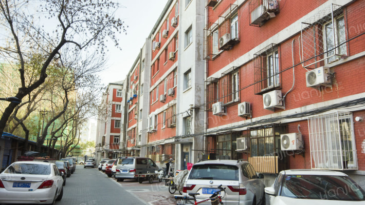 阜成门外北街外景图