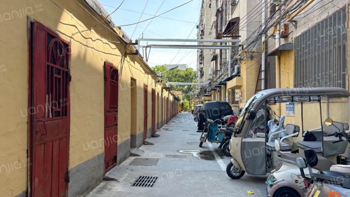 市节水办家属院外景图