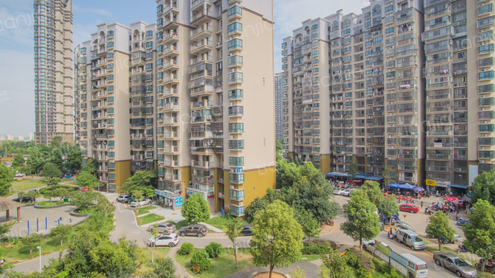 朝阳隆泰苑西区外景图