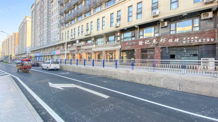 三中住宿楼外景图