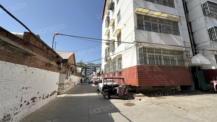 卫校小区外景图