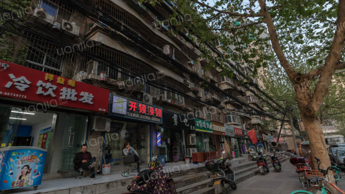 围墙巷1号院外景图