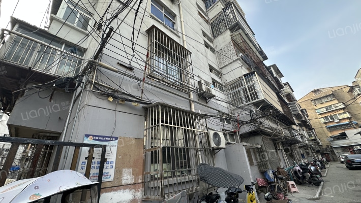 政府宿舍外景图