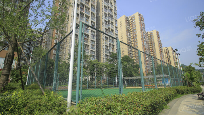 格兰鼎城外景图