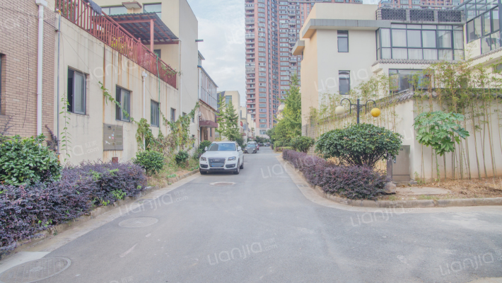 天山龙城B区外景图