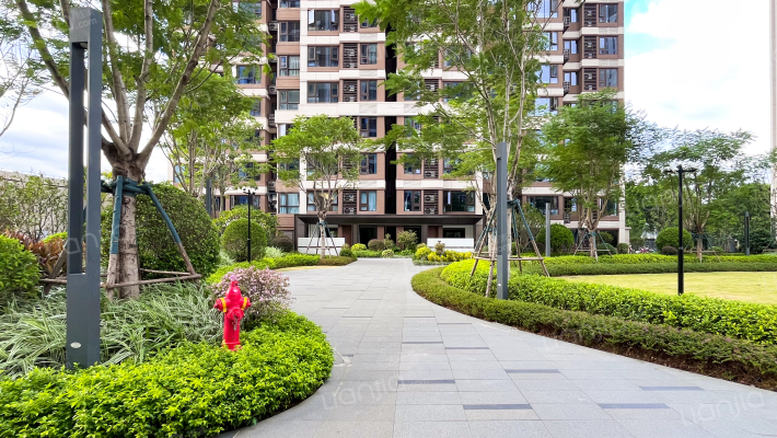 水晶溪上外景图