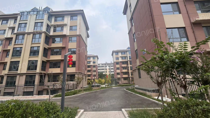 星河花园外景图