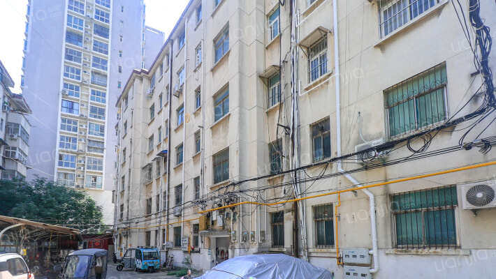 麦芽厂家属院外景图