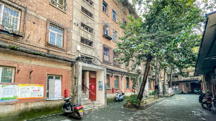 文艺北路76号外景图