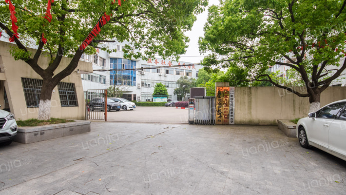 镇小路9号外景图