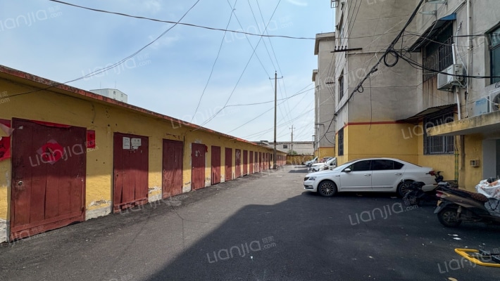 正大饲料家属院外景图